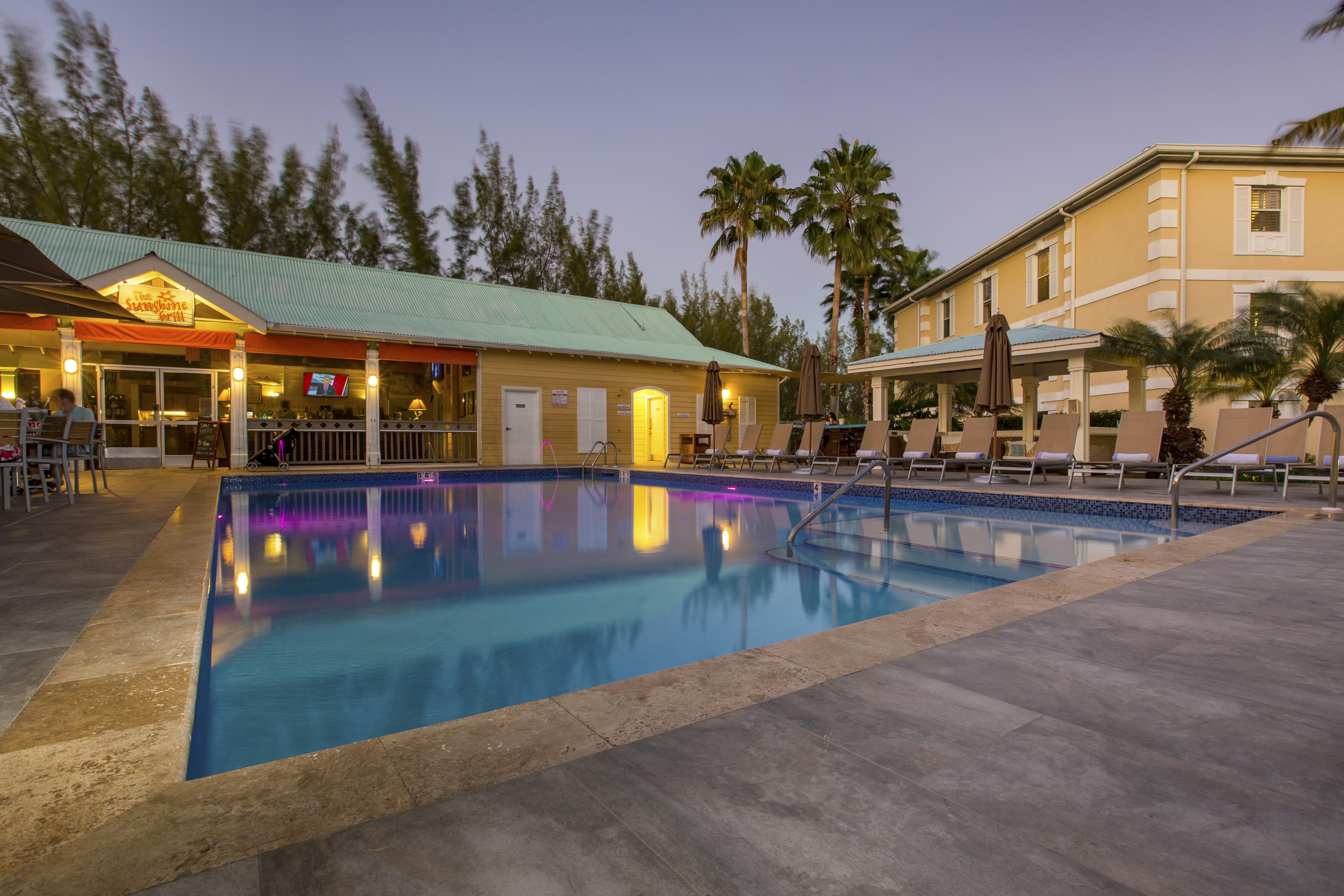 Sunshine Suites Resort West Bay Exterior foto