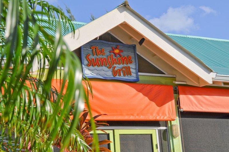 Sunshine Suites Resort West Bay Exterior foto