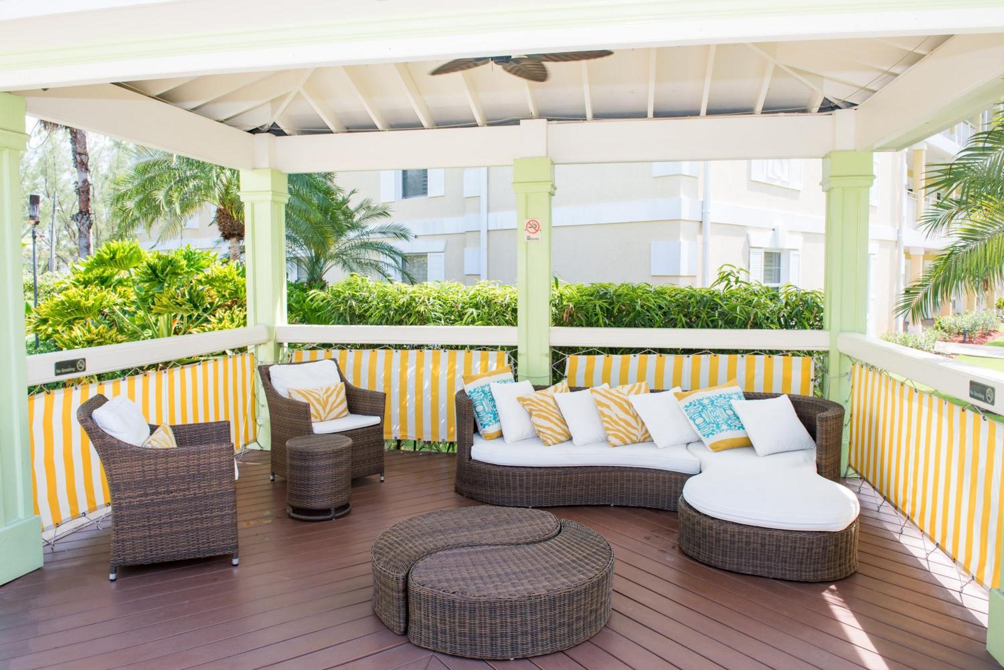 Sunshine Suites Resort West Bay Exterior foto