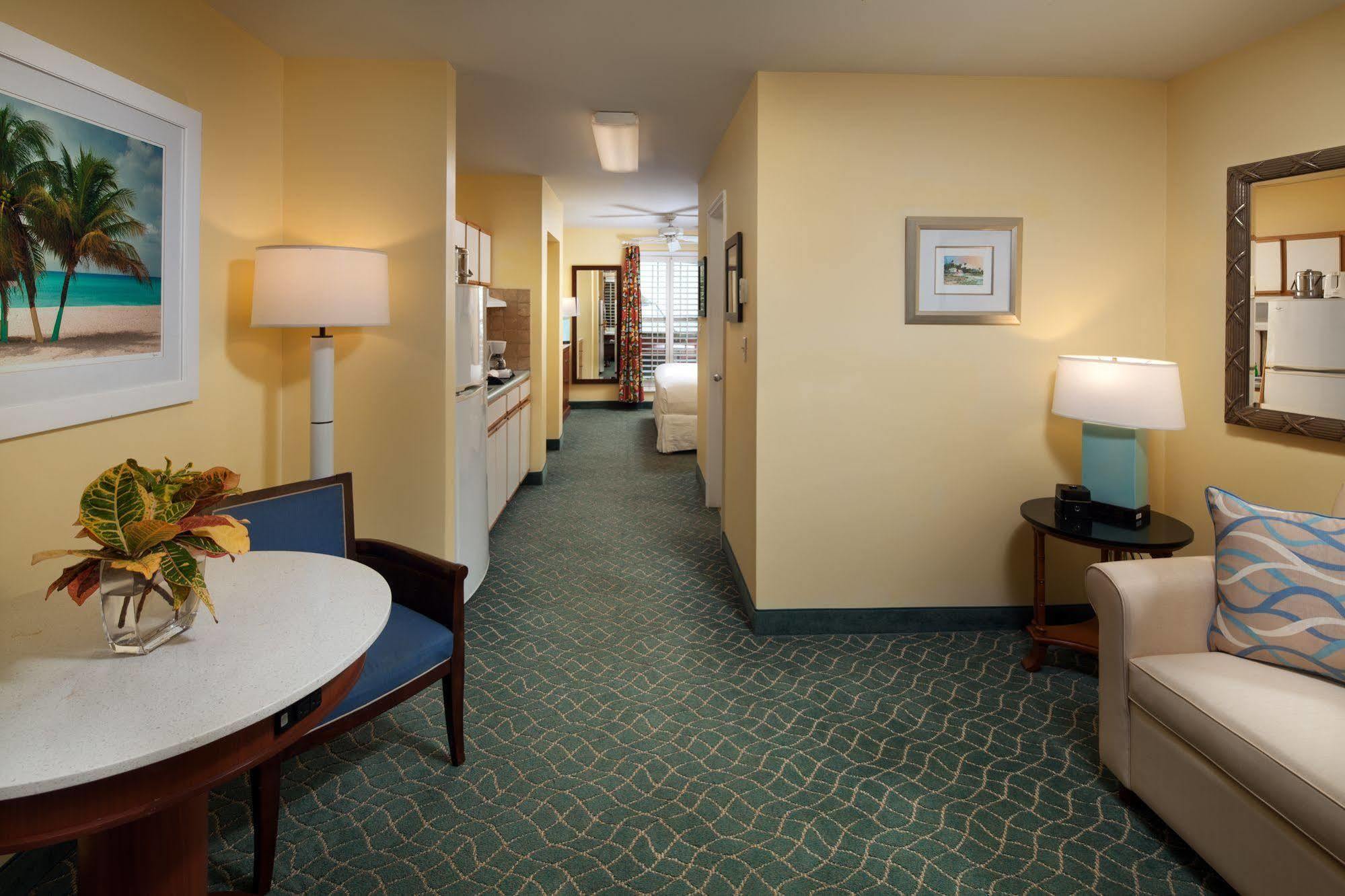 Sunshine Suites Resort West Bay Exterior foto
